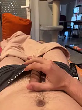 g thess online show from April 25, 2026, 11:35 am