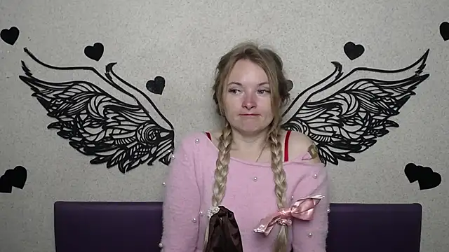 Nic0leDreams online show from March 16, 2026, 6:06 am