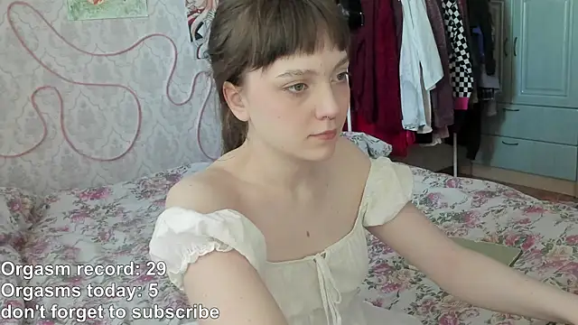 Snapshot of RileyNymph chatting on May 7, 2026, 3:56 am RileyNymph online show from May 7, 2026, 3:56 am