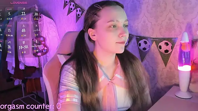 RileyNymph online show from July 5, 2026, 4:19 am