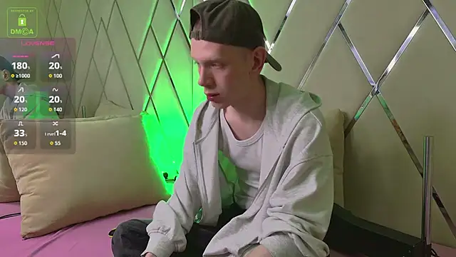 ZidNeeviil online show from April 24, 2026, 8:33 pm