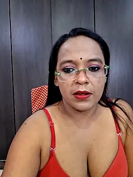 Snapshot of hornyrosy321 chatting on June 2, 2026, 5:37 pm hornyrosy321 online show from June 2, 2026, 5:37 pm