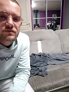 Madame-Monsieur-X online show from March 13, 2026, 7:53 pm