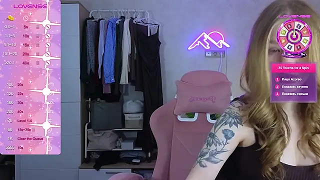 GoldenSunBunny online show from March 16, 2026, 2:06 am