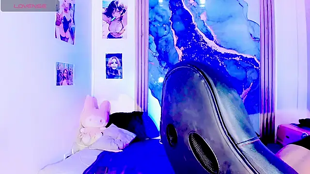 blonde queen- online show from July 10, 2026, 3:33 am