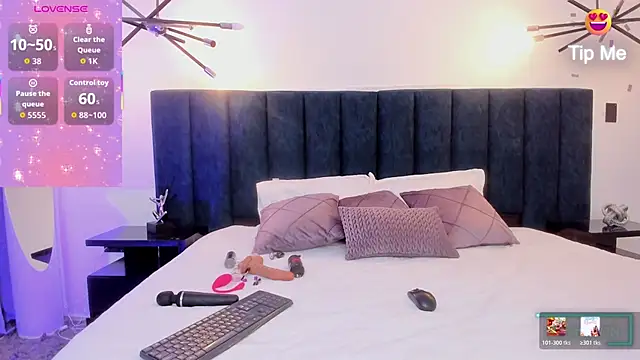 kirasweet7 online show from March 30, 2026, 3:40 am