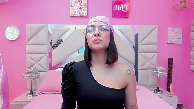 Ivy Yovng online show from March 28, 2026, 3:06 am