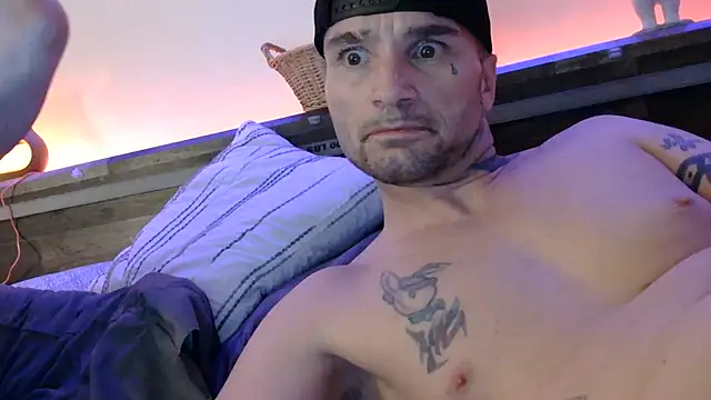 Snapshot of dropanddrippy1 chatting on March 27, 2026, 5:02 am dropanddrippy1 online show from March 27, 2026, 5:02 am