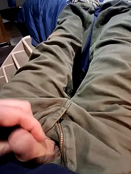 Snapshot of Giggles713 chatting on March 14, 2026, 3:28 pm Giggles713 online show from March 14, 2026, 3:28 pm