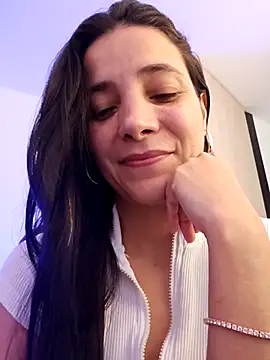 Snapshot of miaeyex chatting on April 22, 2026, 12:07 pm miaeyex online show from April 22, 2026, 12:07 pm
