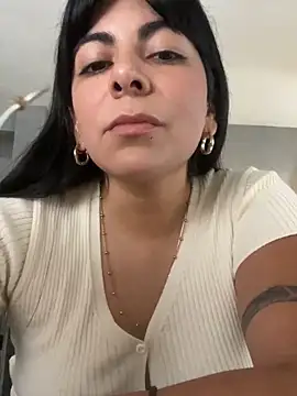 Snapshot of hey_cattt chatting on March 27, 2026, 2:50 pm hey cattt online show from March 27, 2026, 2:50 pm