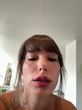 xsugarbabe online show from July 13, 2026, 2:42 pm