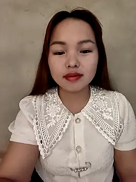 Mina xYx online show from May 8, 2026, 2:17 am