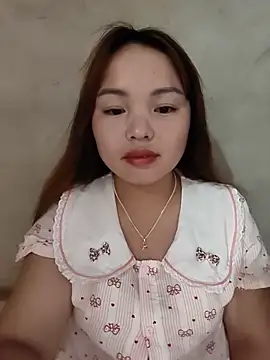 Mina xYx online show from June 1, 2026, 3:47 pm