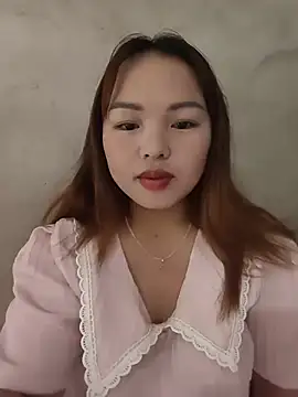 Snapshot of Mina_xYx chatting on June 26, 2026, 3:33 am Mina xYx online show from June 26, 2026, 3:33 am