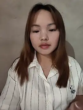 Snapshot of Mina_xYx chatting on July 8, 2026, 3:49 pm Mina xYx online show from July 8, 2026, 3:49 pm