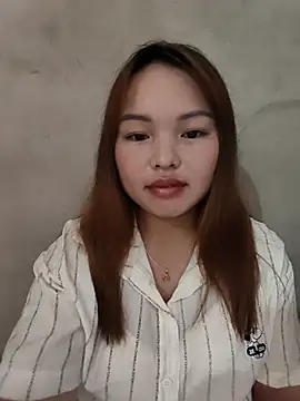 Snapshot of Mina_xYx chatting on July 9, 2026, 3:54 am Mina xYx online show from July 9, 2026, 3:54 am