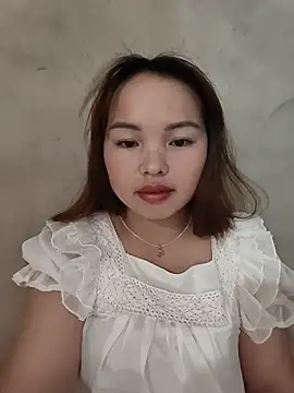 Snapshot of Mina_xYx chatting on July 24, 2026, 4:21 am Mina xYx online show from July 24, 2026, 4:21 am