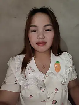 Snapshot of Mina_xYx chatting on August 2, 2026, 3:43 pm Mina xYx online show from August 2, 2026, 3:43 pm
