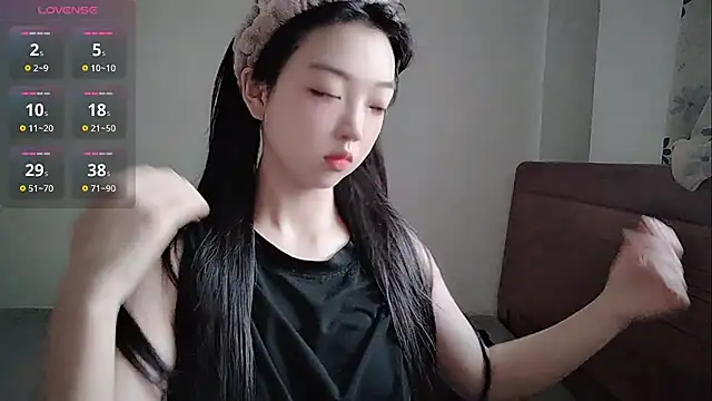 oblakitty  online show from August 8, 2026, 12:13 am