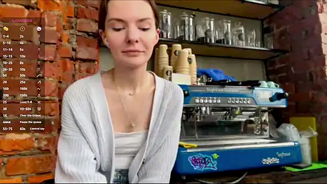 AnnWaddie online show from March 26, 2026, 11:38 am