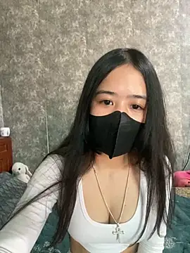 Leeleesweetbaebi online show from March 19, 2026, 8:40 am