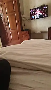 Snapshot of xyz_2giT chatting on March 17, 2026, 5:44 am xyz 2giT online show from March 17, 2026, 5:44 am