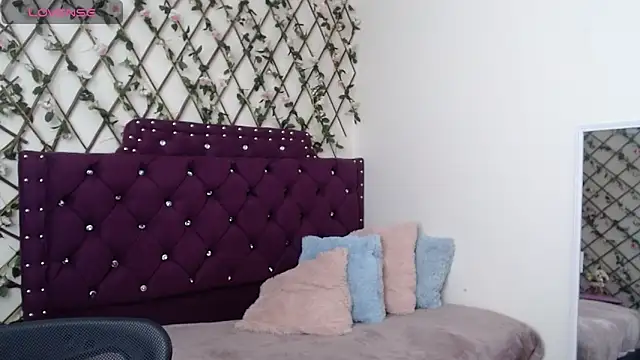 Alllisson online show from March 18, 2026, 7:28 pm