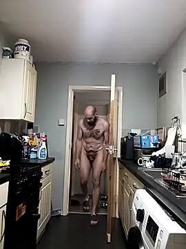 Snapshot of Jimbo4928 chatting on April 11, 2026, 7:45 am Jimbo4928 online show from April 11, 2026, 7:45 am