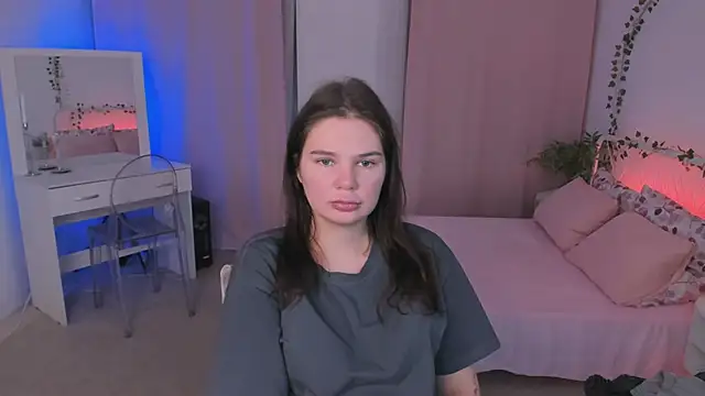 MillyBrown  online show from May 28, 2026, 10:56 am