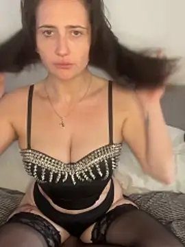 Siren  xxx online show from June 7, 2026, 2:32 pm