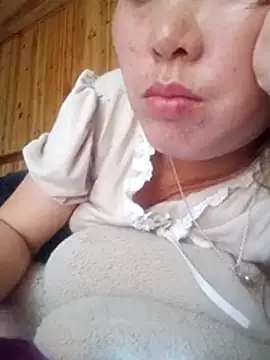 Snapshot of Abi-ni chatting on August 4, 2026, 1:03 pm Abi-ni online show from August 4, 2026, 1:03 pm