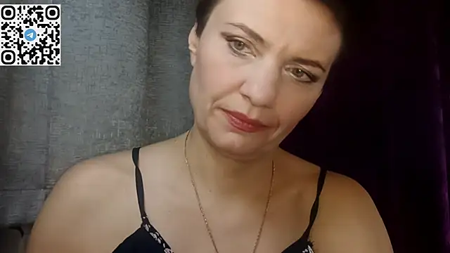HotMamaQueen234 online show from April 13, 2026, 7:19 pm