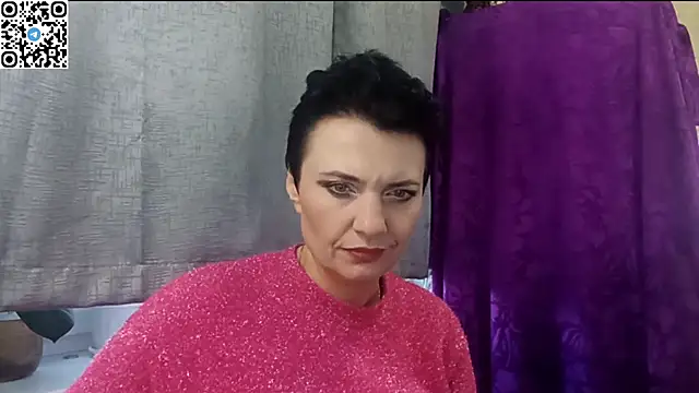 HotMamaQueen234 online show from April 21, 2026, 1:39 pm