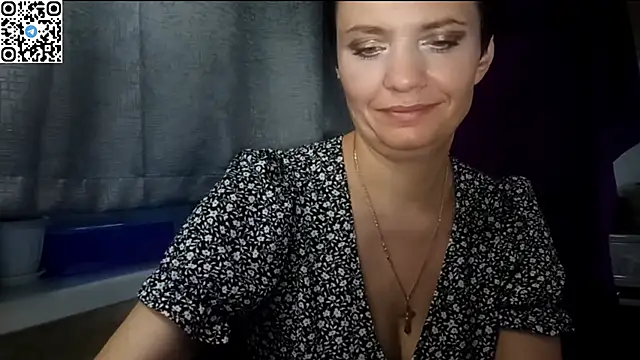 HotMamaQueen234 online show from June 8, 2026, 1:28 am
