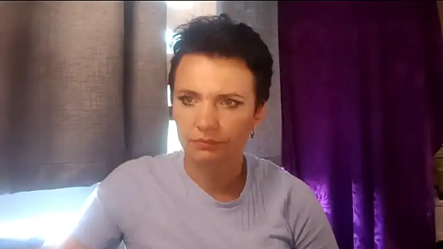 Snapshot of HotMamaQueen234 chatting on August 7, 2026, 10:28 am HotMamaQueen234 online show from August 7, 2026, 10:28 am