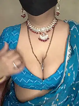 Snapshot of Miss_roohi chatting on May 19, 2026, 6:20 am Miss roohi online show from May 19, 2026, 6:20 am