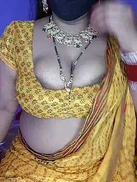 Snapshot of Miss_roohi chatting on June 1, 2026, 6:15 am Miss roohi online show from June 1, 2026, 6:15 am