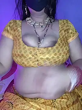 Snapshot of Miss_roohi chatting on June 4, 2026, 6:19 am Miss roohi online show from June 4, 2026, 6:19 am