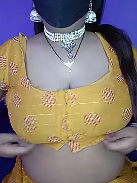 Snapshot of Miss_roohi chatting on June 18, 2026, 6:02 am Miss roohi online show from June 18, 2026, 6:02 am