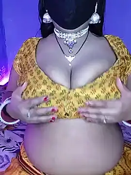 Snapshot of Miss_roohi chatting on July 1, 2026, 5:53 am Miss roohi online show from July 1, 2026, 5:53 am