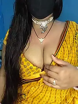 Snapshot of Miss_roohi chatting on July 30, 2026, 6:01 am Miss roohi online show from July 30, 2026, 6:01 am