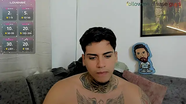 sweetlatinoboy online show from June 10, 2026, 12:11 am