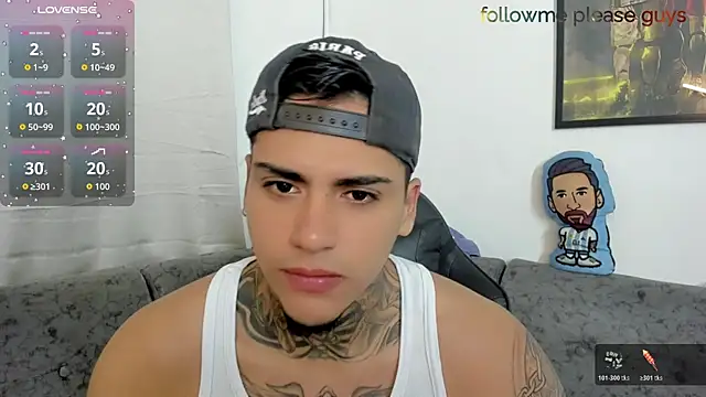 sweetlatinoboy online show from June 26, 2026, 9:14 am