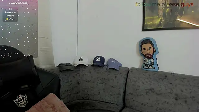 sweetlatinoboy online show from June 27, 2026, 11:48 am