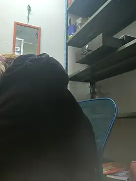Melisa 14 online show from May 11, 2026, 8:17 pm