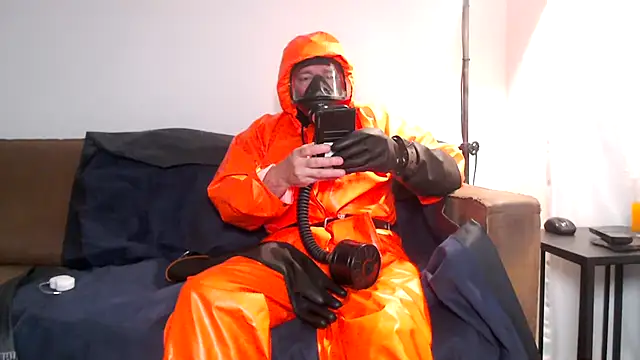 latexslaveboy online show from June 14, 2026, 8:00 pm