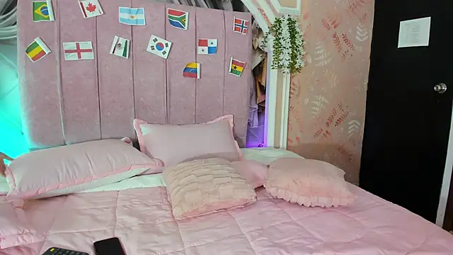 dulce girls online show from June 20, 2026, 11:46 am