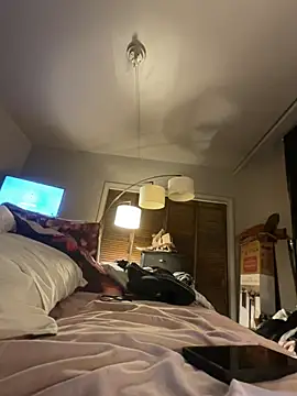 JulieetteLatte online show from July 13, 2026, 1:52 am