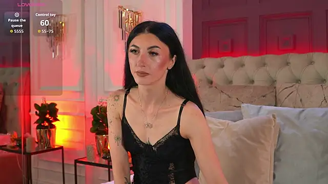 EllieJules online show from June 18, 2026, 3:51 am